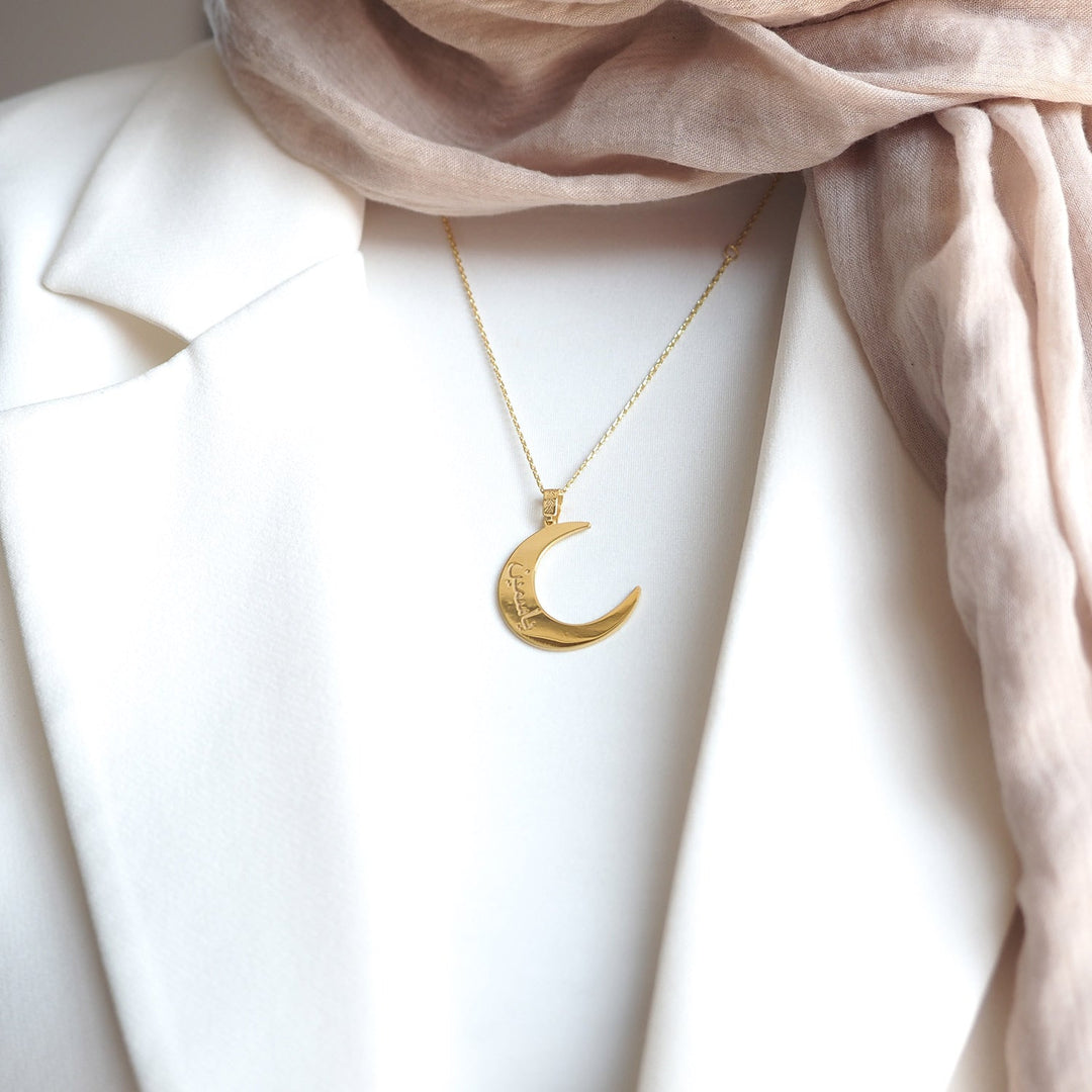 Custom Name Necklace with Crescent - WAMT062