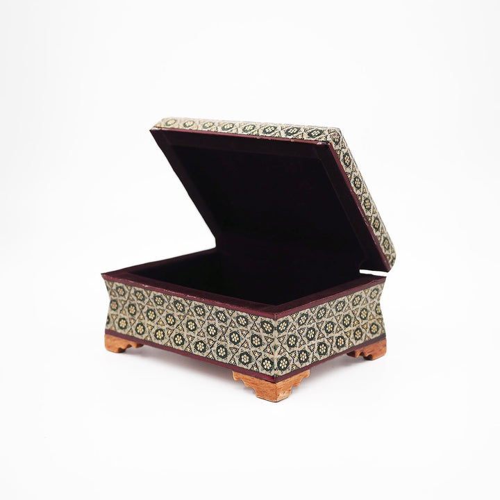 Traditional Motif | Handcrafted Hatem-Inlaid Wooden Box - WAAH130