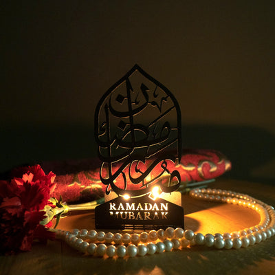 WAMH008 - شمعدان رمضان مبارك - من المعدن
